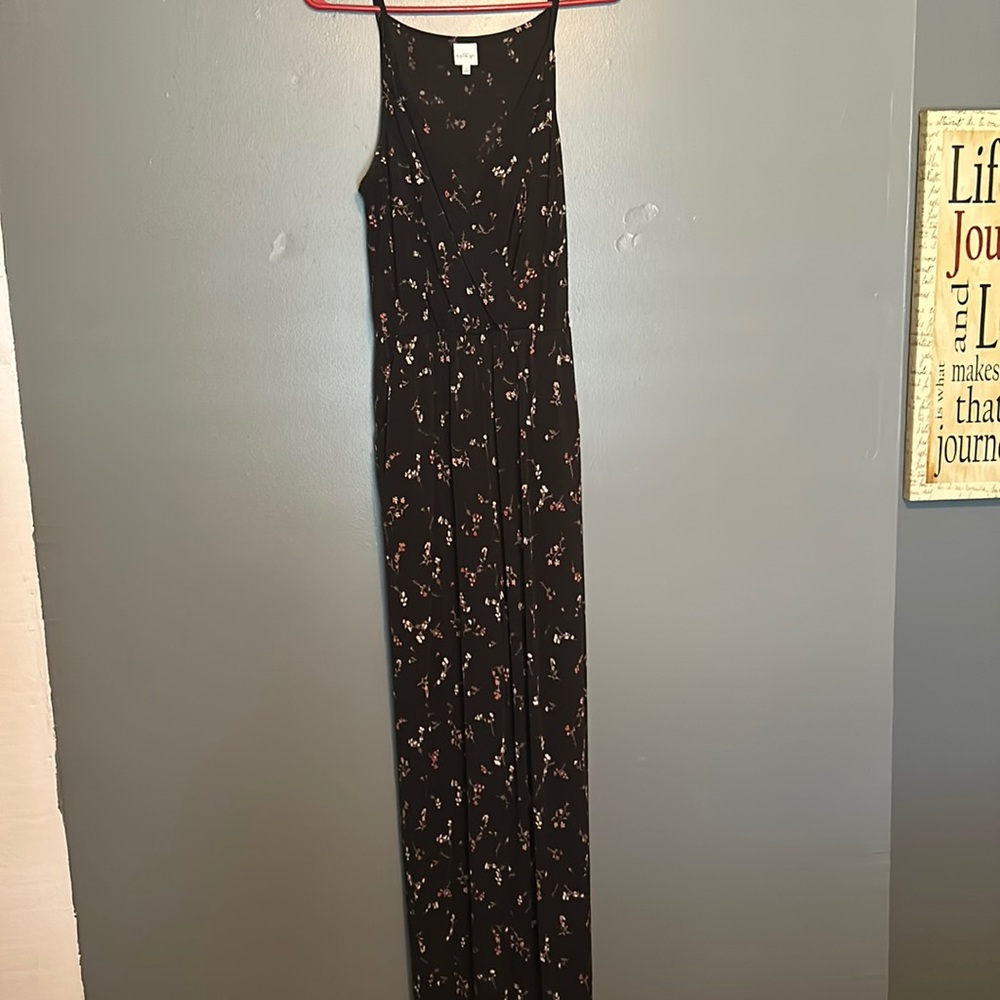 Jumpsuit Kaileigh size M -wear with a blazer for professional look